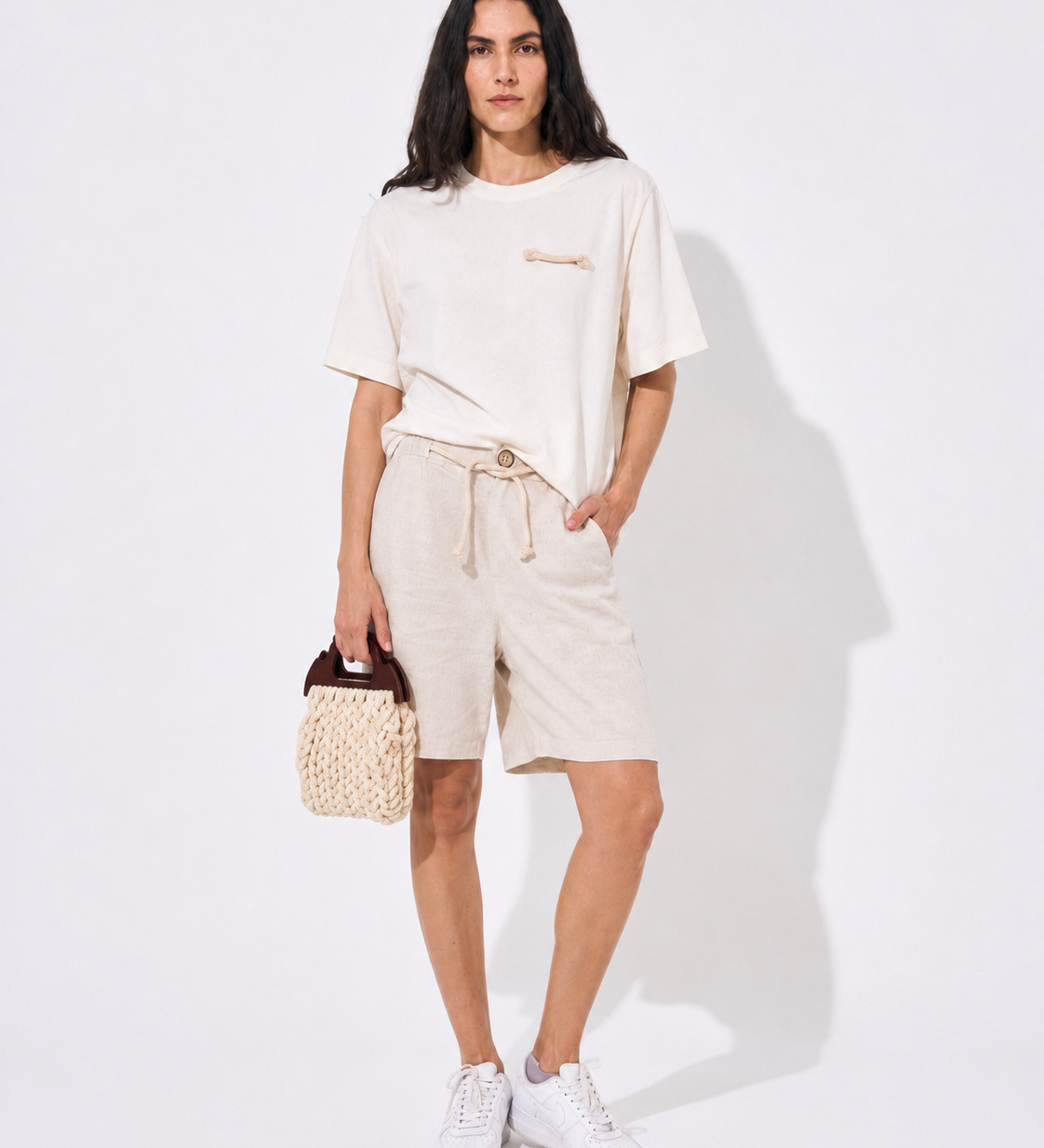 THE WOVEN ROOT BAG